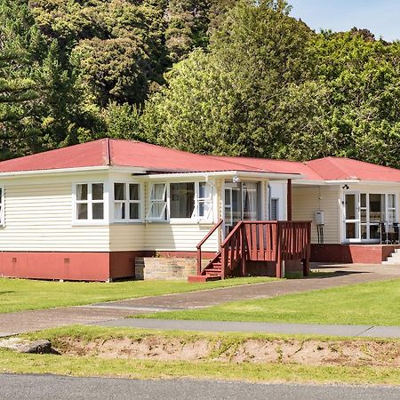 Waitangi Beach Bach 30B 외부 사진
