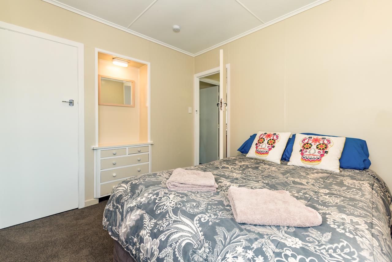 Waitangi Beach Bach 30B 외부 사진